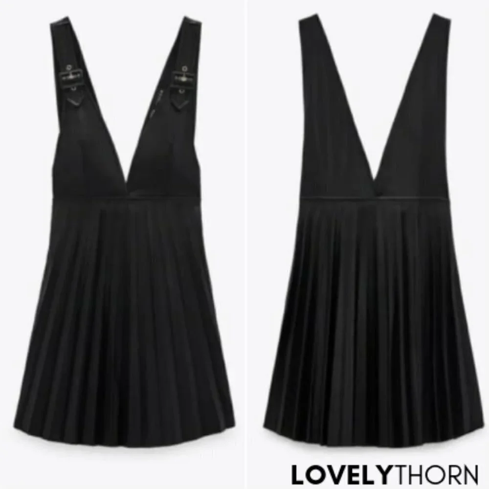 ZARA // ltd ed fashion blogger favorite pleated faux leather pinafore dress